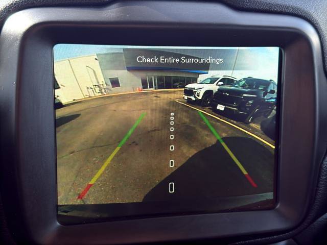 Used 2022 Jeep Renegade Trailhawk w/ Trailer Tow Group AWD/4WD image 19
