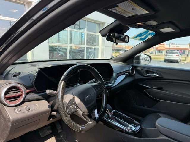 Certified 2024 Chevrolet Trax RS w/ Driver Confidence Package image 22