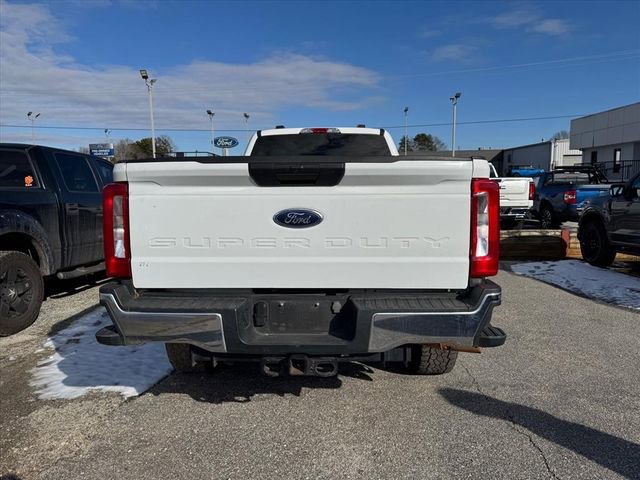 Used 2024 Ford F350 XLT image 7