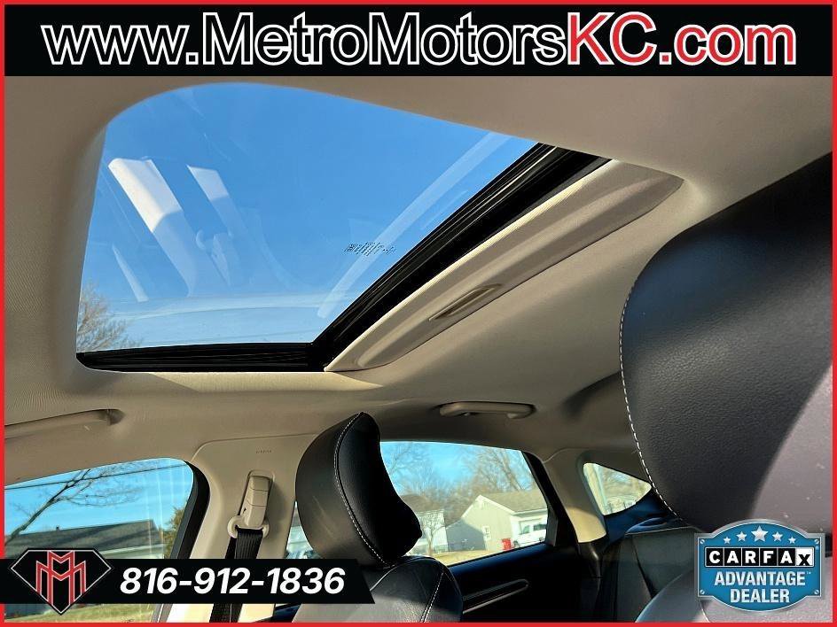 Used 2018 Ford Fusion SE w/ Fusion SE Technology Package image 31