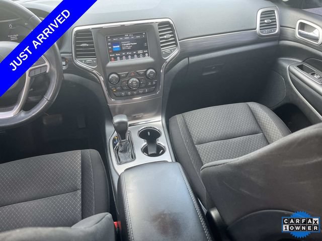 Used 2021 Jeep Grand Cherokee Laredo w/ Security & Convenience Group AWD/4WD image 16