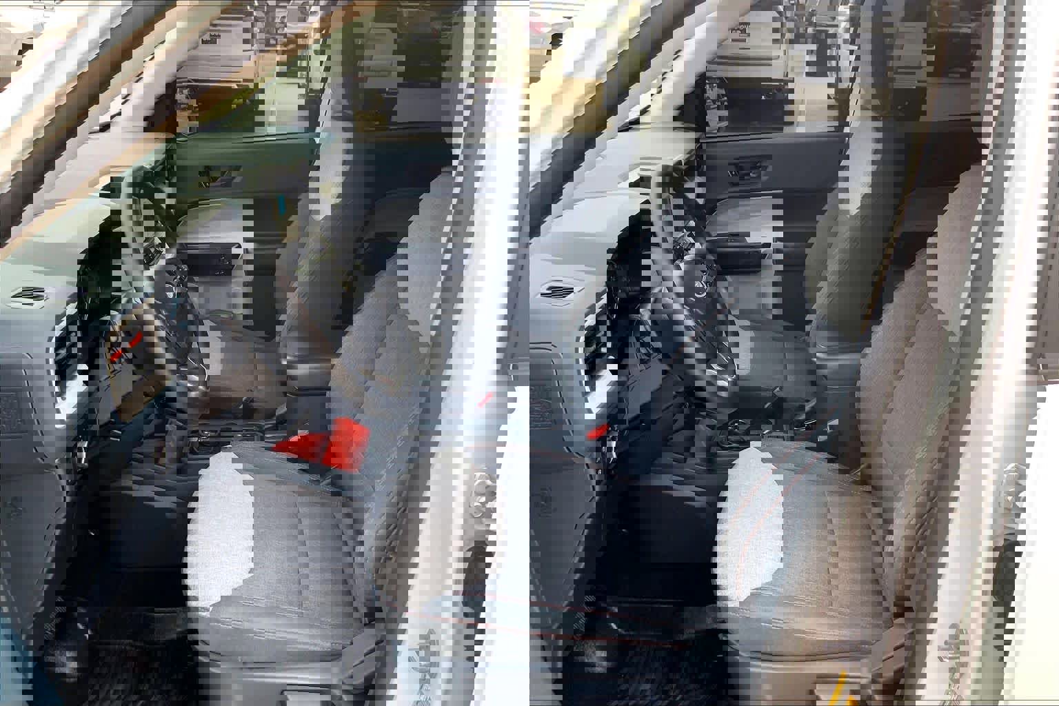 Used 2024 Ford Maverick XLT image 7