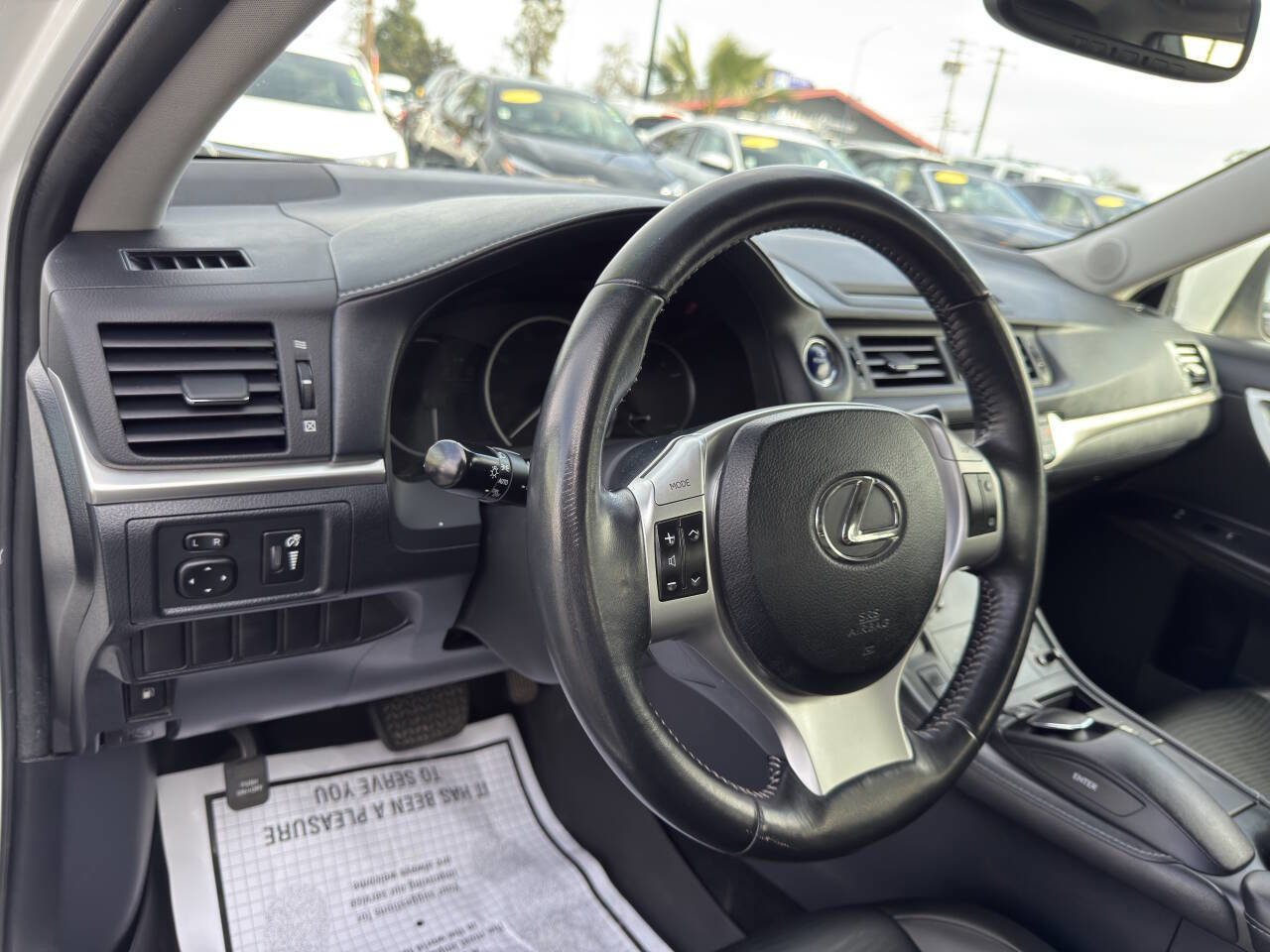 Used 2013 Lexus CT 200h w/ Premium Pkg w/Navigation FWD image 15