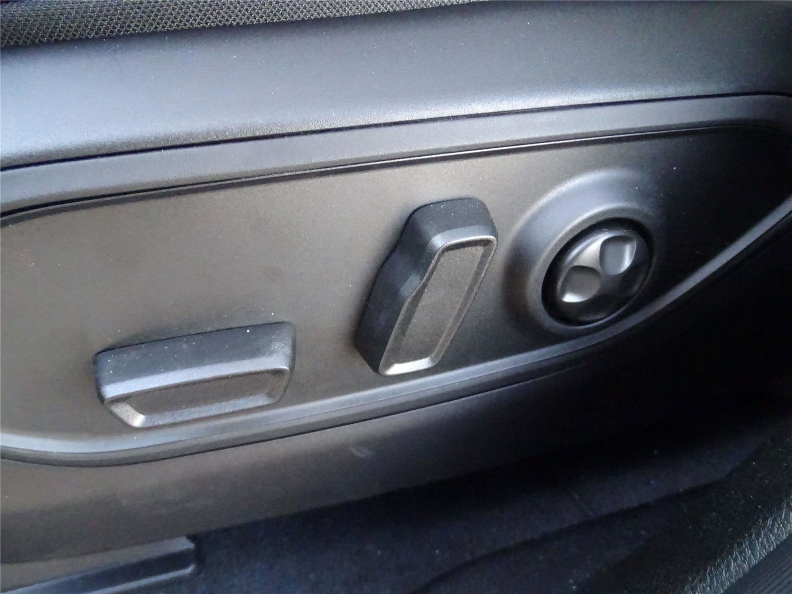 Used 2025 Jeep Grand Cherokee L Altitude image 23