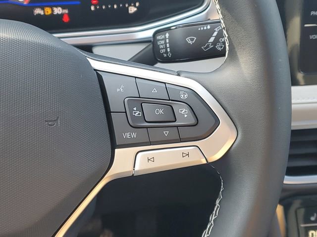 New 2026 Volkswagen Taos SE FWD image 15