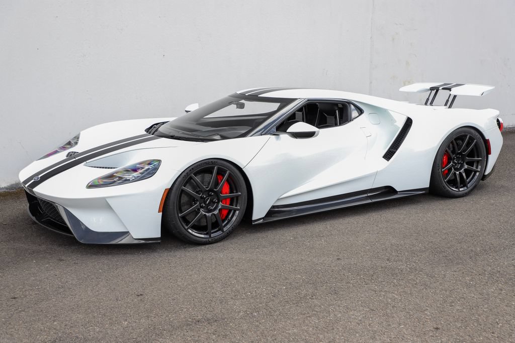 Used 2017 Ford GT RWD image 23