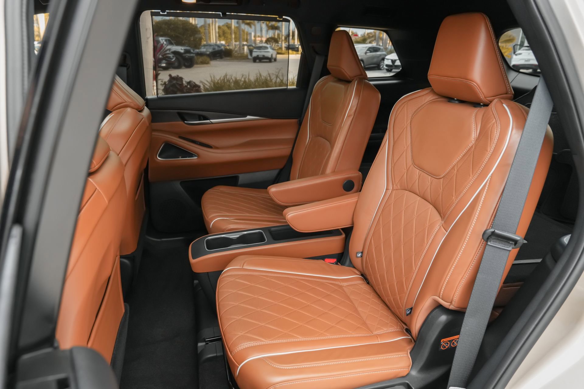 Used 2025 INFINITI QX60 Autograph w/ Cargo Package image 32