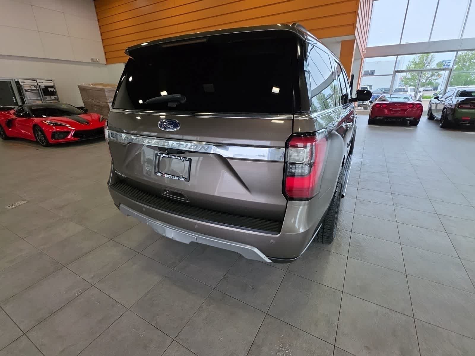 Used 2019 Ford Expedition Limited w/ Equipment Group 301A AWD/4WD image 11