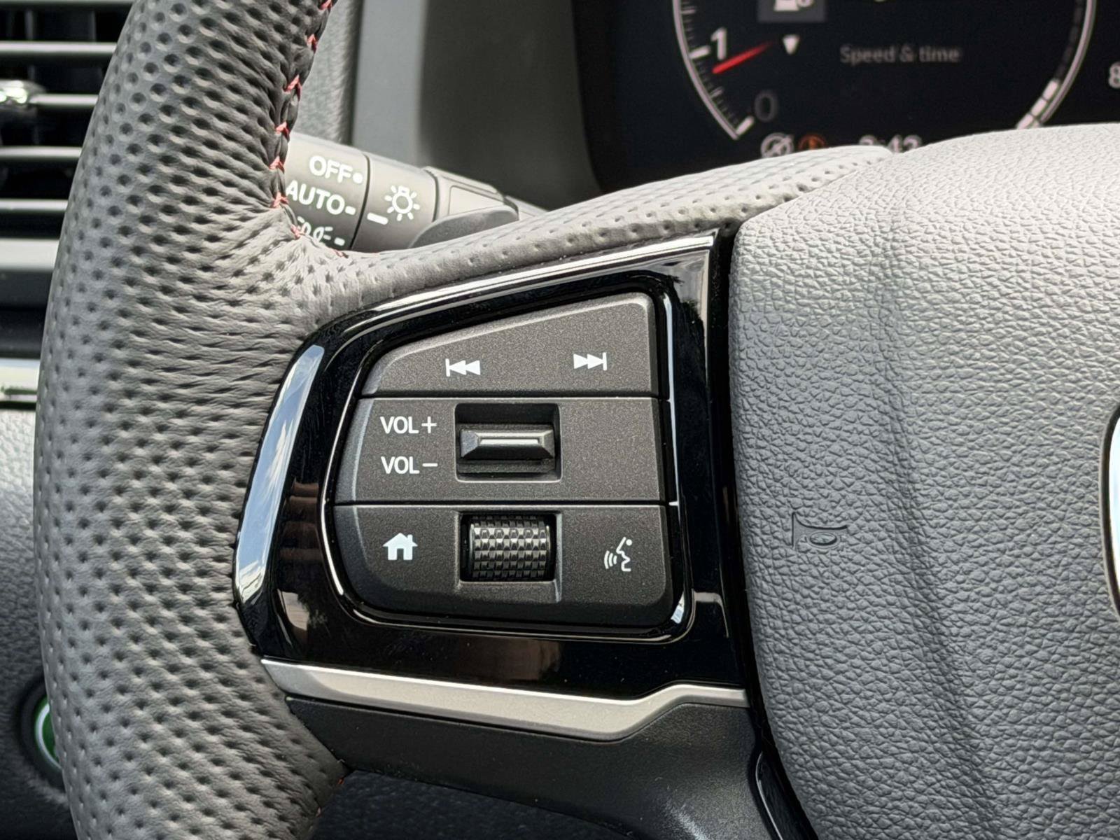 New 2026 Honda Ridgeline Black Edition image 17