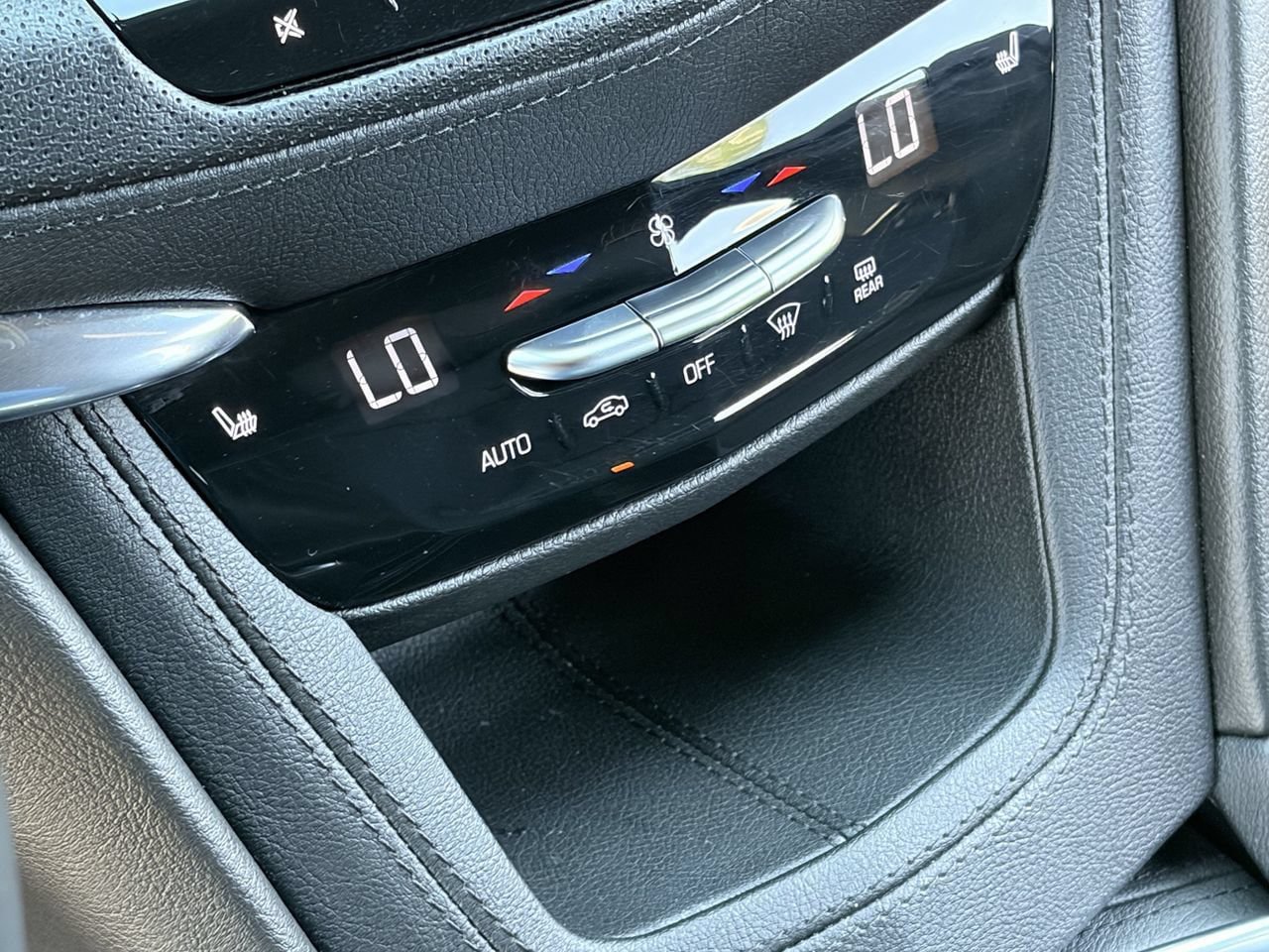 Used 2021 Cadillac XT5 Luxury FWD image 28