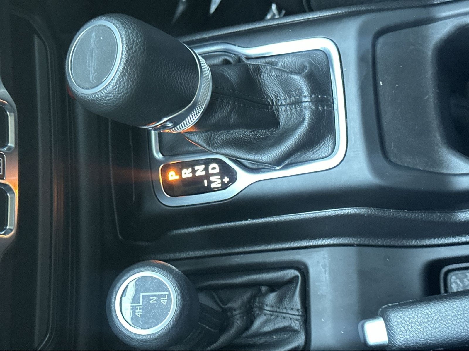 Used 2023 Jeep Gladiator Sport AWD/4WD image 30