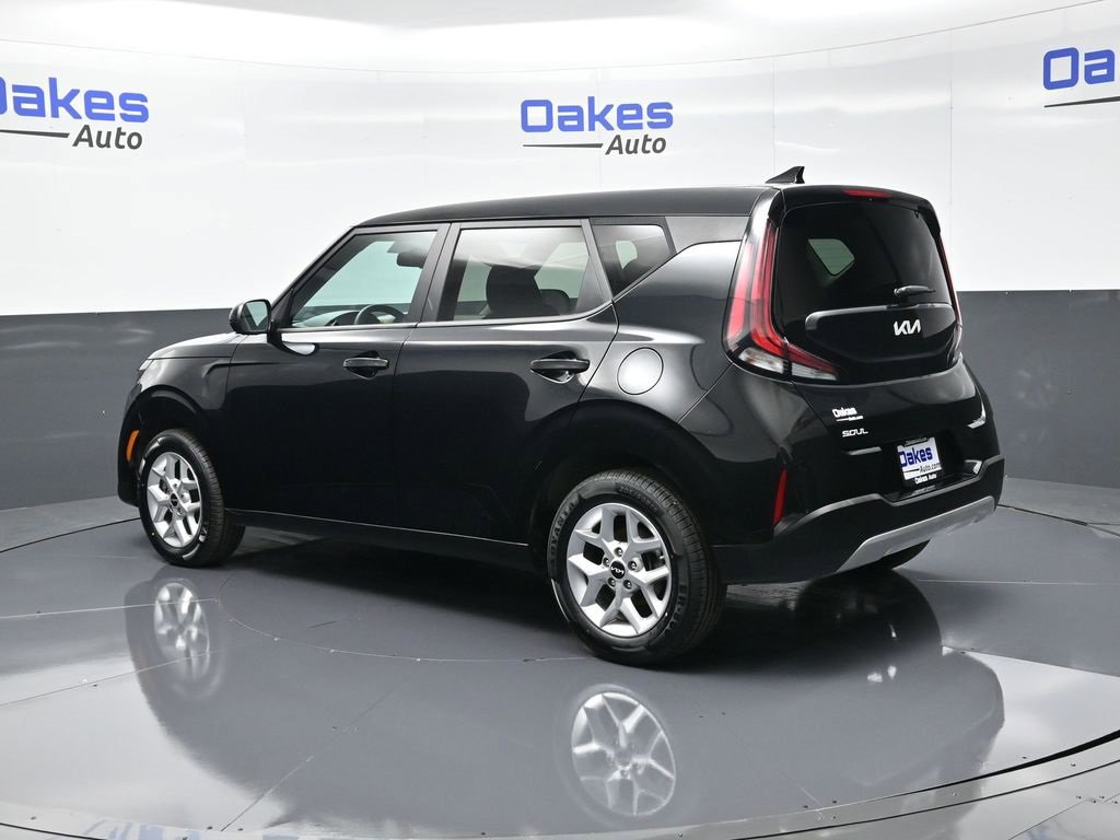 Certified 2024 Kia Soul LX w/ Option Group 015 image 5