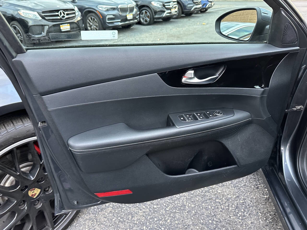 Used 2019 Kia Forte S w/ S Premium Package image 10