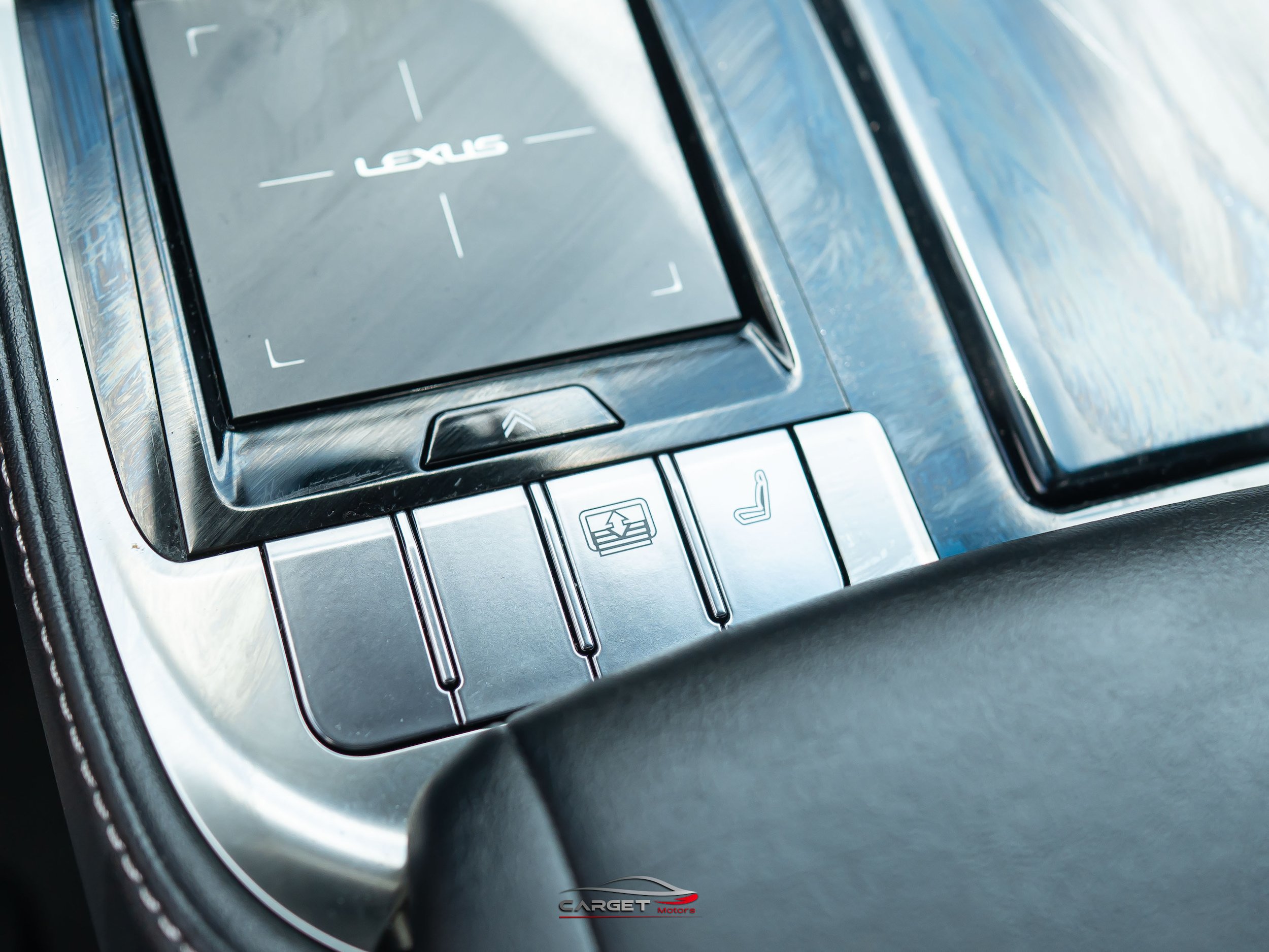 Used 2018 Lexus LS 500 F Sport w/ Accessory Package (Z1) AWD/4WD image 37