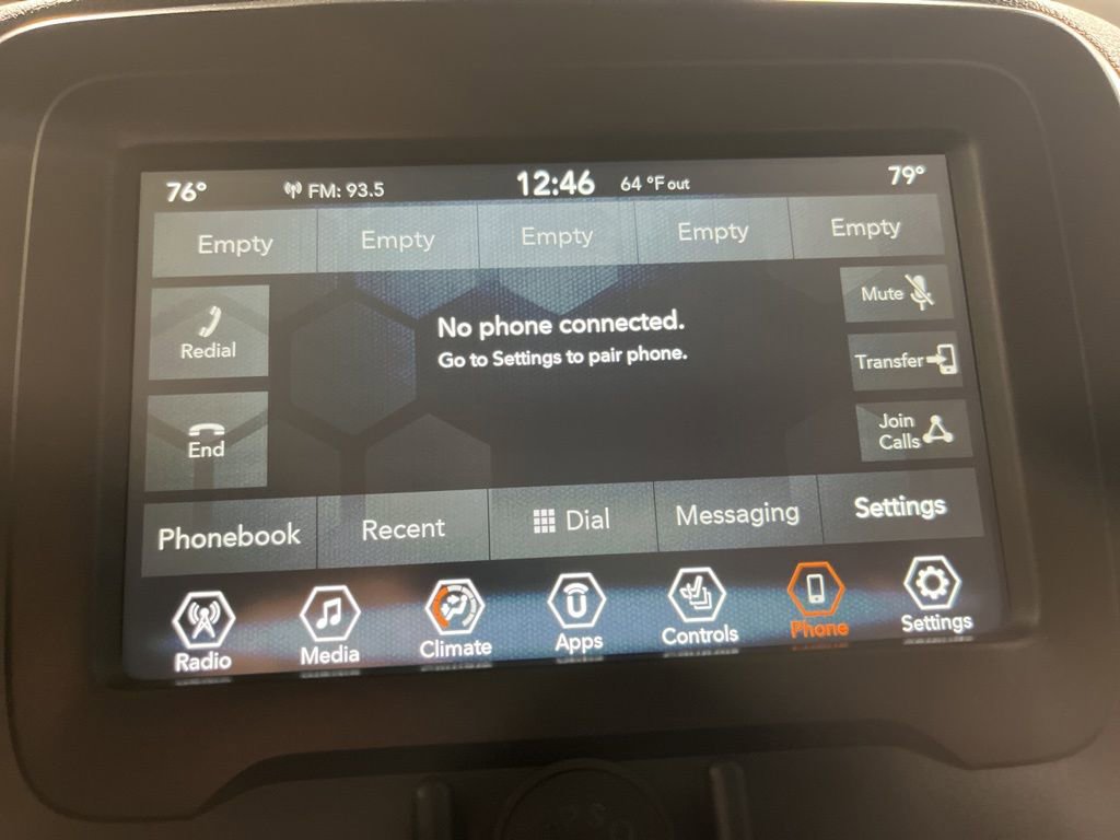 Used 2019 Jeep Renegade Latitude w/ Cold Weather Group image 21