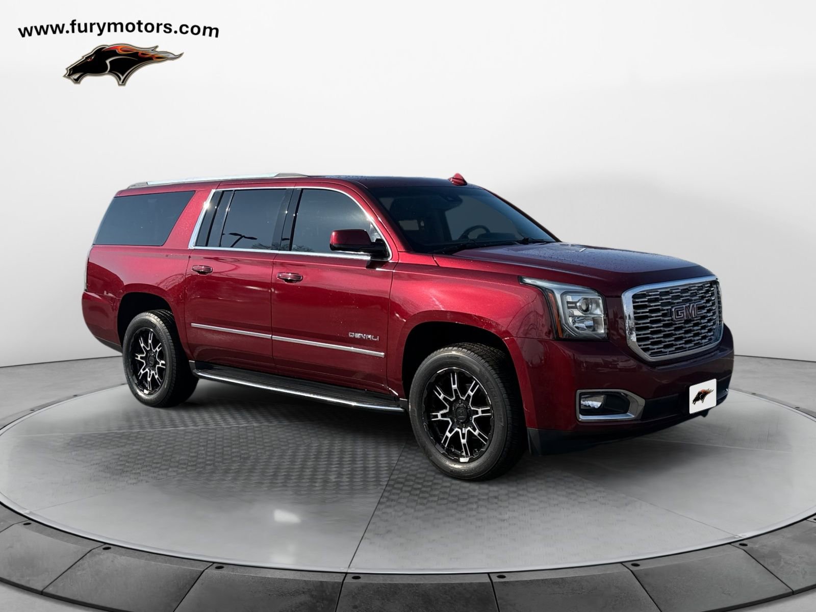 Used 2019 GMC Yukon XL Denali image 1