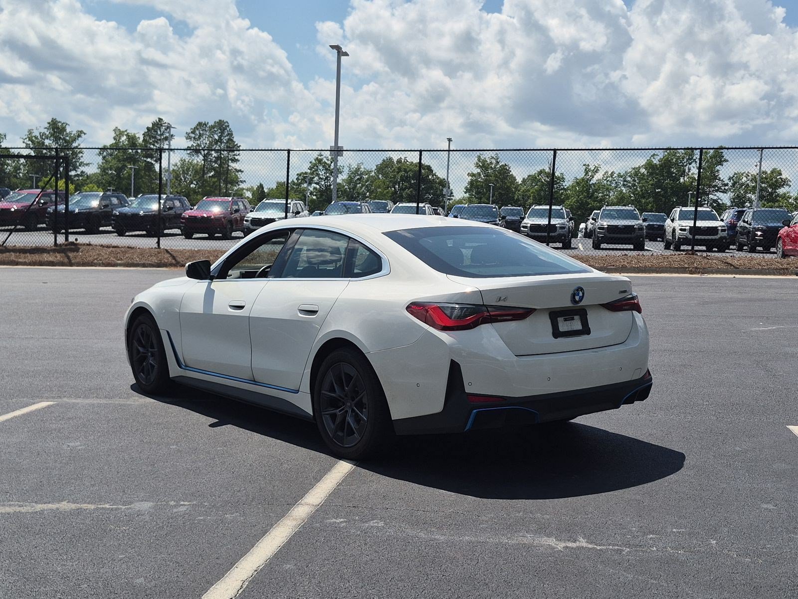 Used 2023 BMW i4 eDrive40 RWD image 8