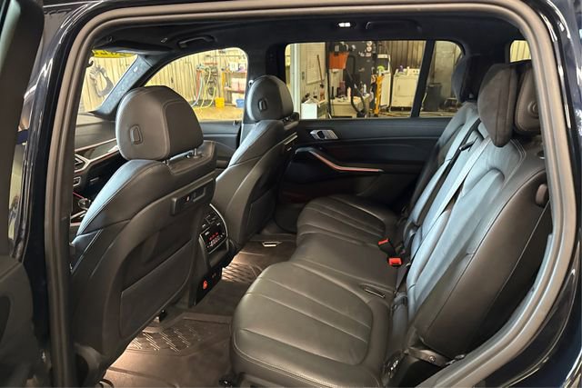 Used 2022 BMW X7 xDrive40i w/ M Sport Package AWD/4WD image 10