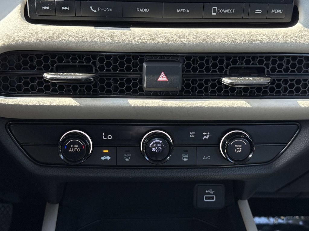 Used 2025 Honda HR-V LX image 6