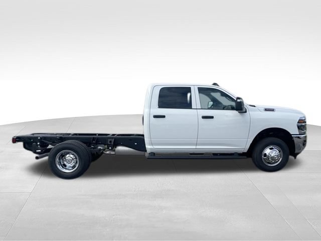 New 2026 RAM 3500 Tradesman w/ Chrome Appearance Group A AWD/4WD image 18