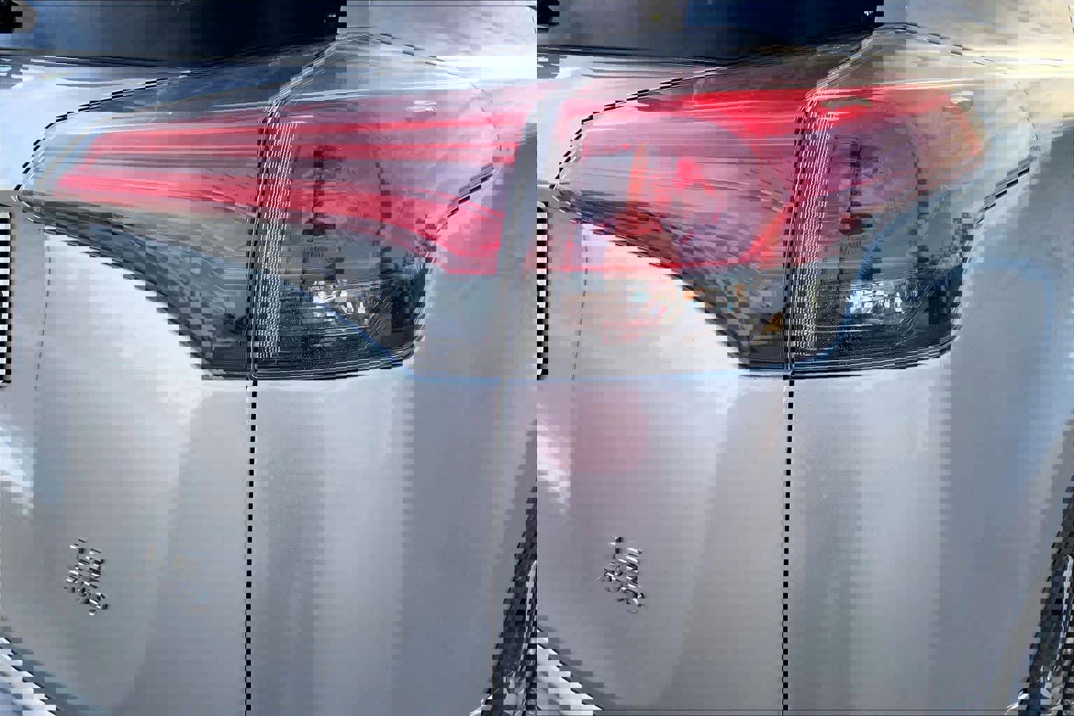 Used 2017 Toyota RAV4 LE image 29