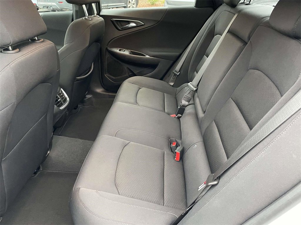 Used 2025 Chevrolet Malibu LT image 13