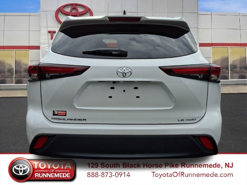 Certified 2025 Toyota Highlander LE AWD/4WD image 5