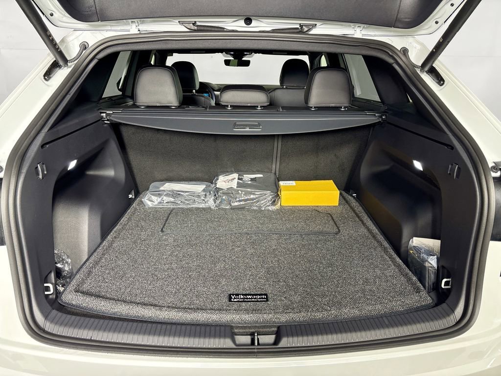 New 2026 Volkswagen Atlas Cross Sport SE image 21