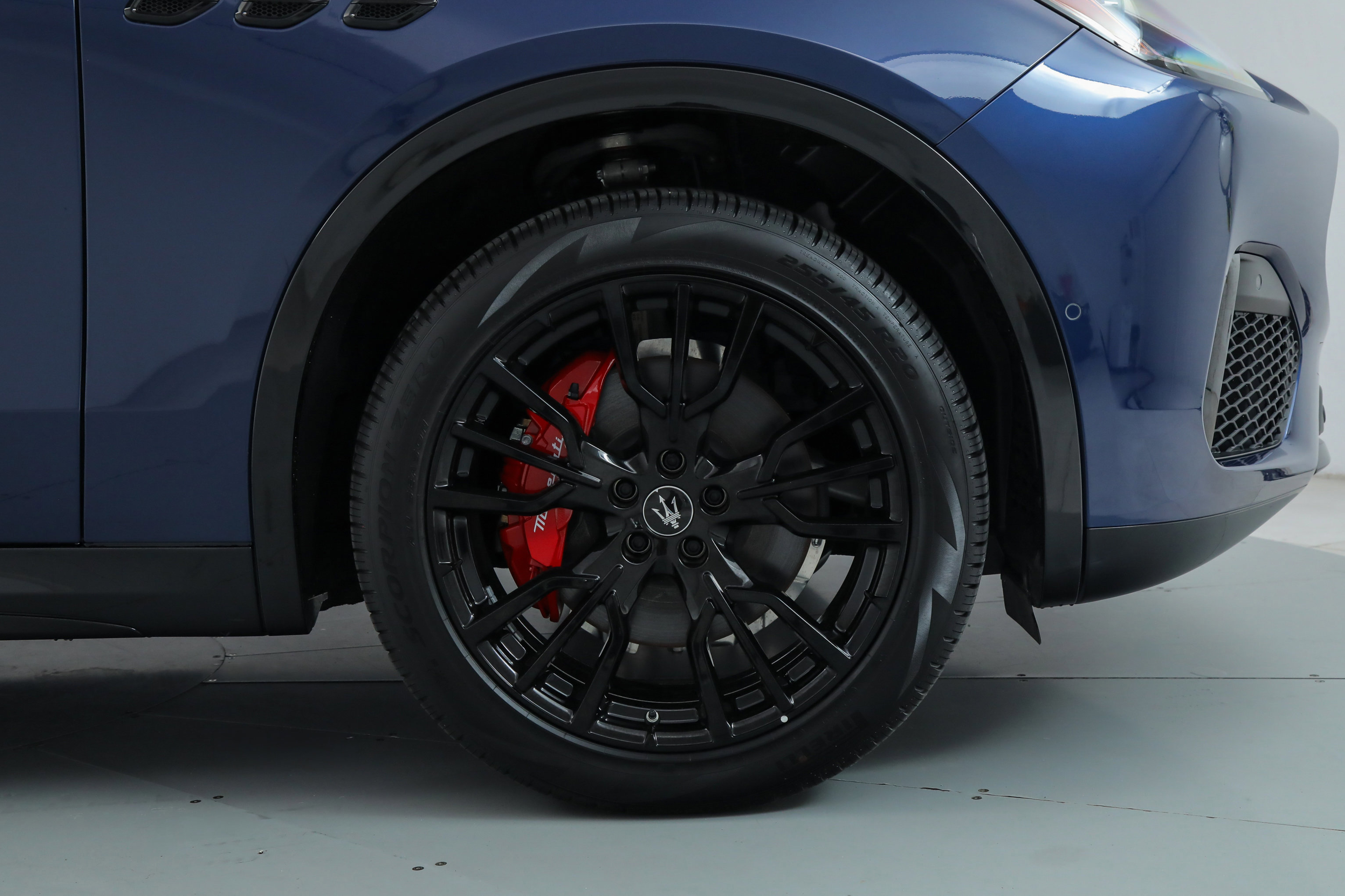 New 2025 Maserati Grecale Modena image 9