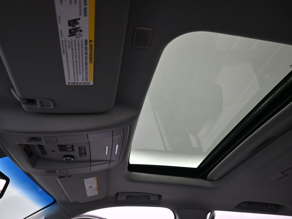 Used 2019 GMC Yukon XL SLT w/ Open Road Package image 17