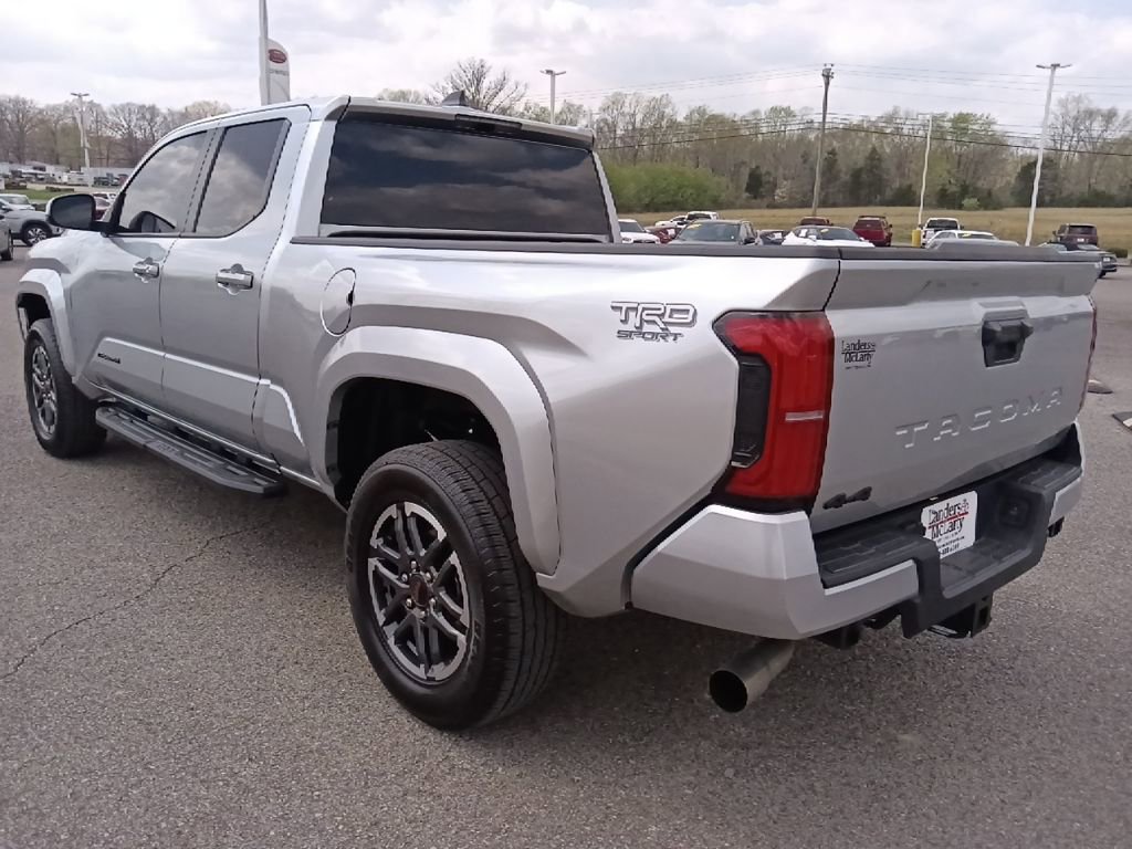 Used 2024 Toyota Tacoma TRD Sport image 5