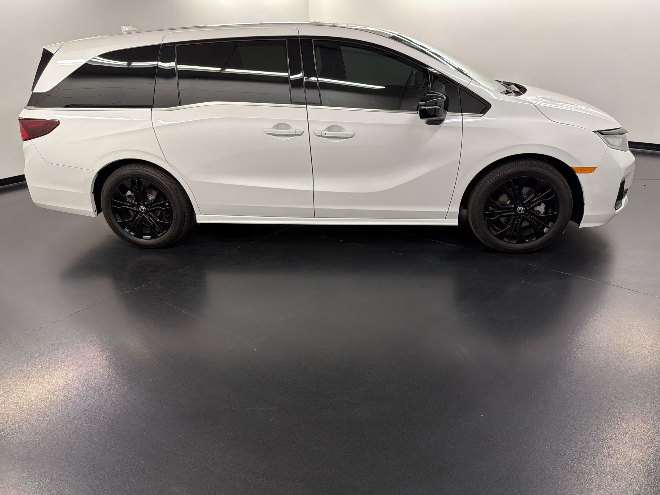 Certified 2025 Honda Odyssey Sport-L image 8