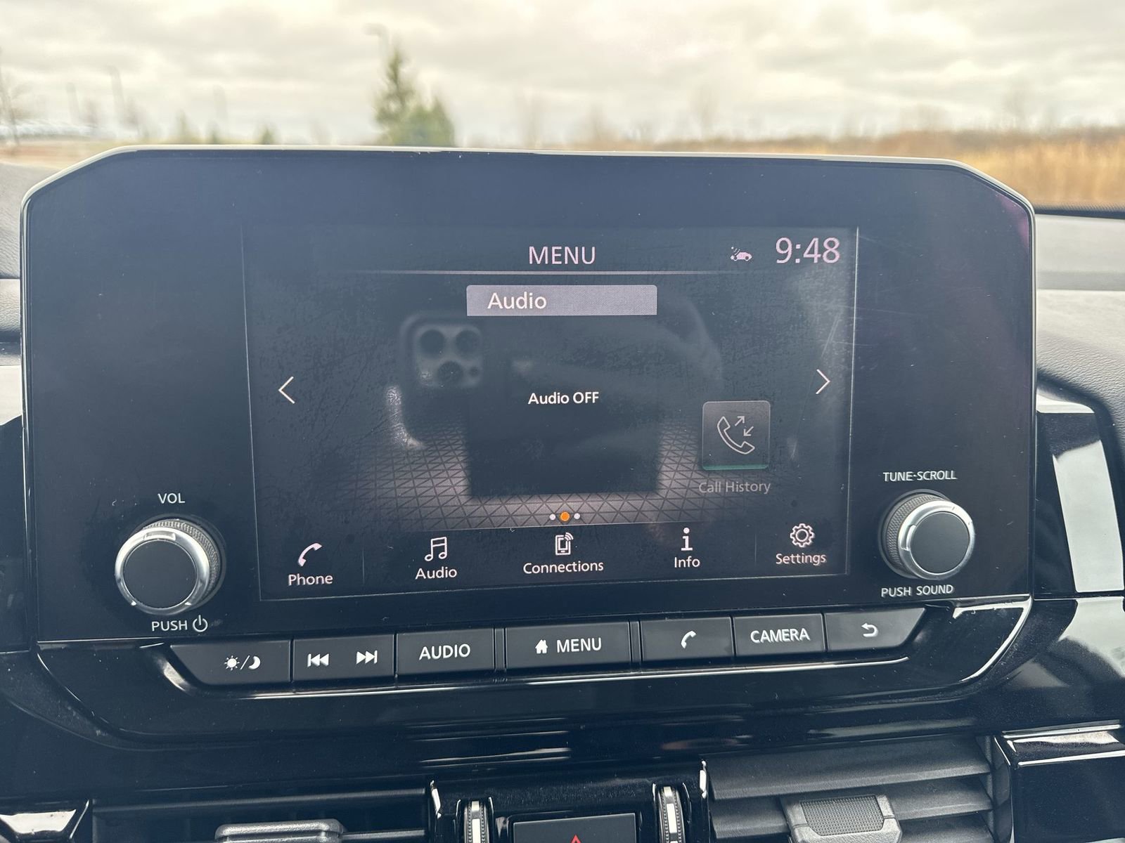 Used 2022 Nissan Pathfinder SV image 15