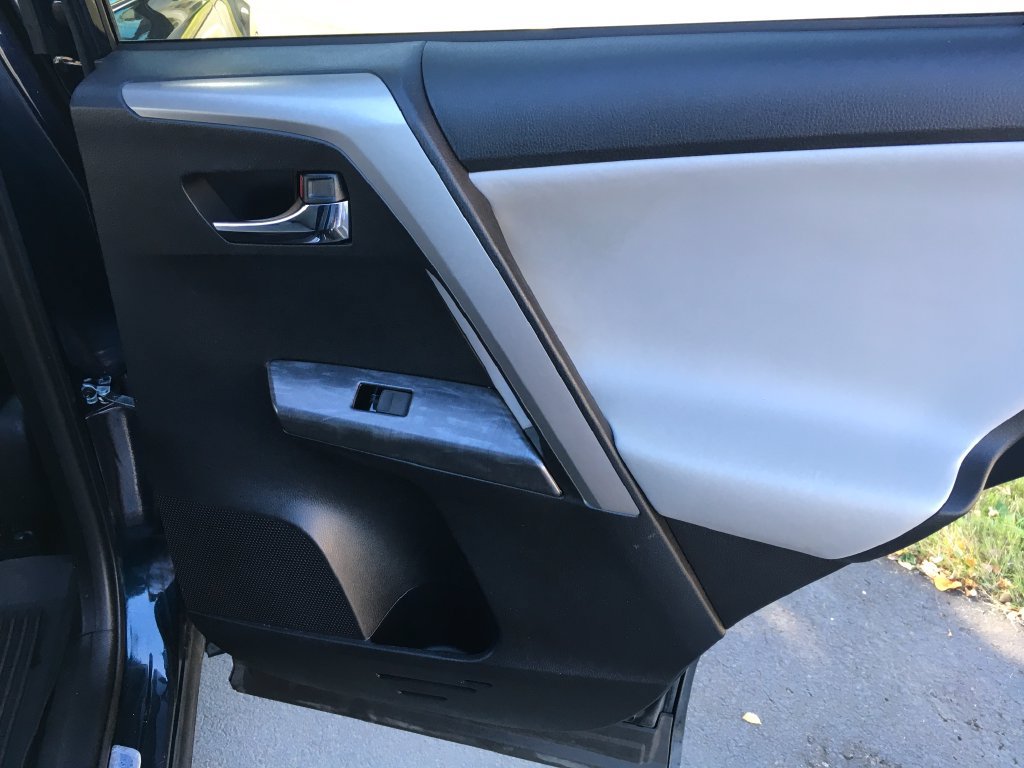 Used 2017 Toyota RAV4 Platinum w/ All Weather Liner Package AWD/4WD image 29