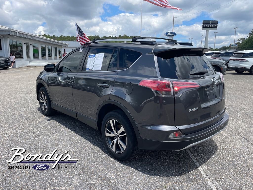 Used 2018 Toyota RAV4 XLE FWD image 12