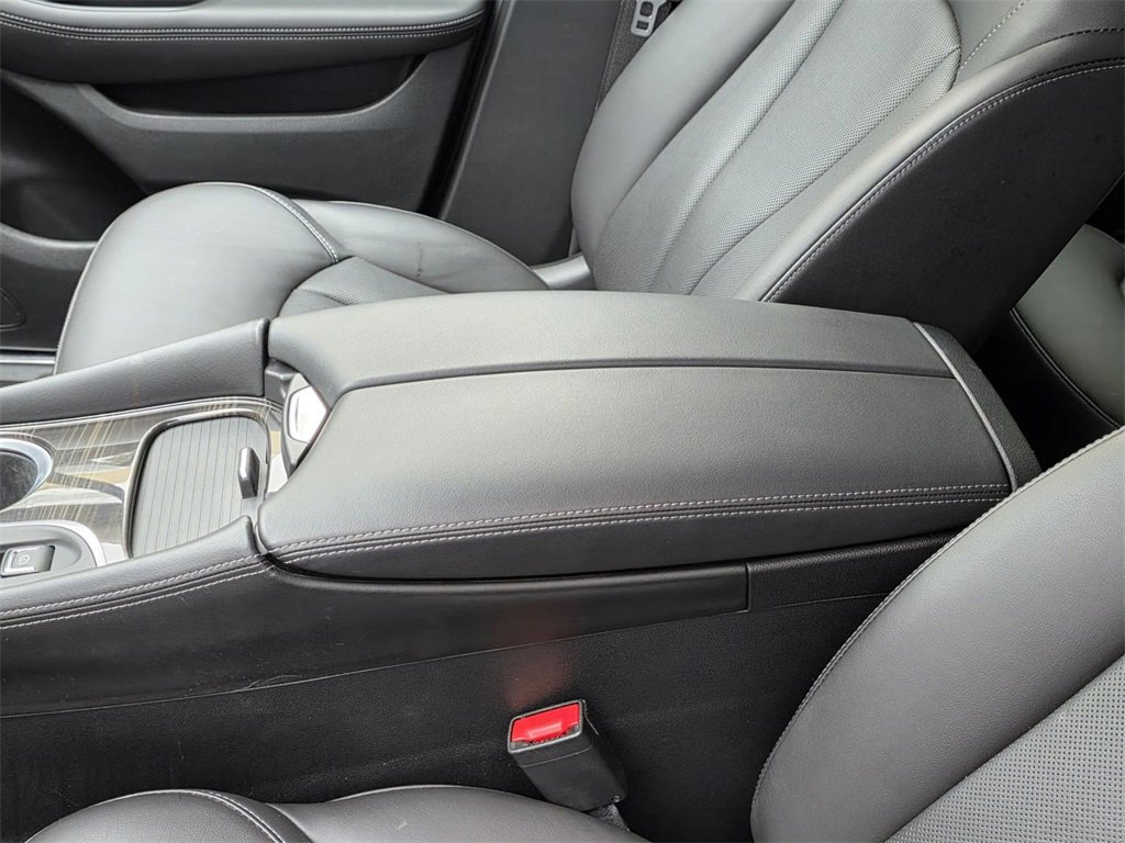 Used 2020 Buick Envision Essence image 10