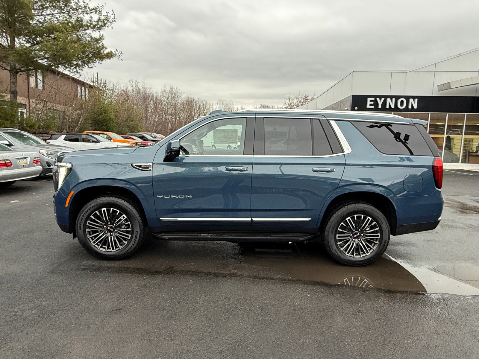 New 2026 GMC Yukon Elevation image 2