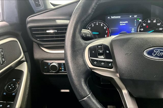 Used 2022 Ford Explorer XLT AWD/4WD image 11