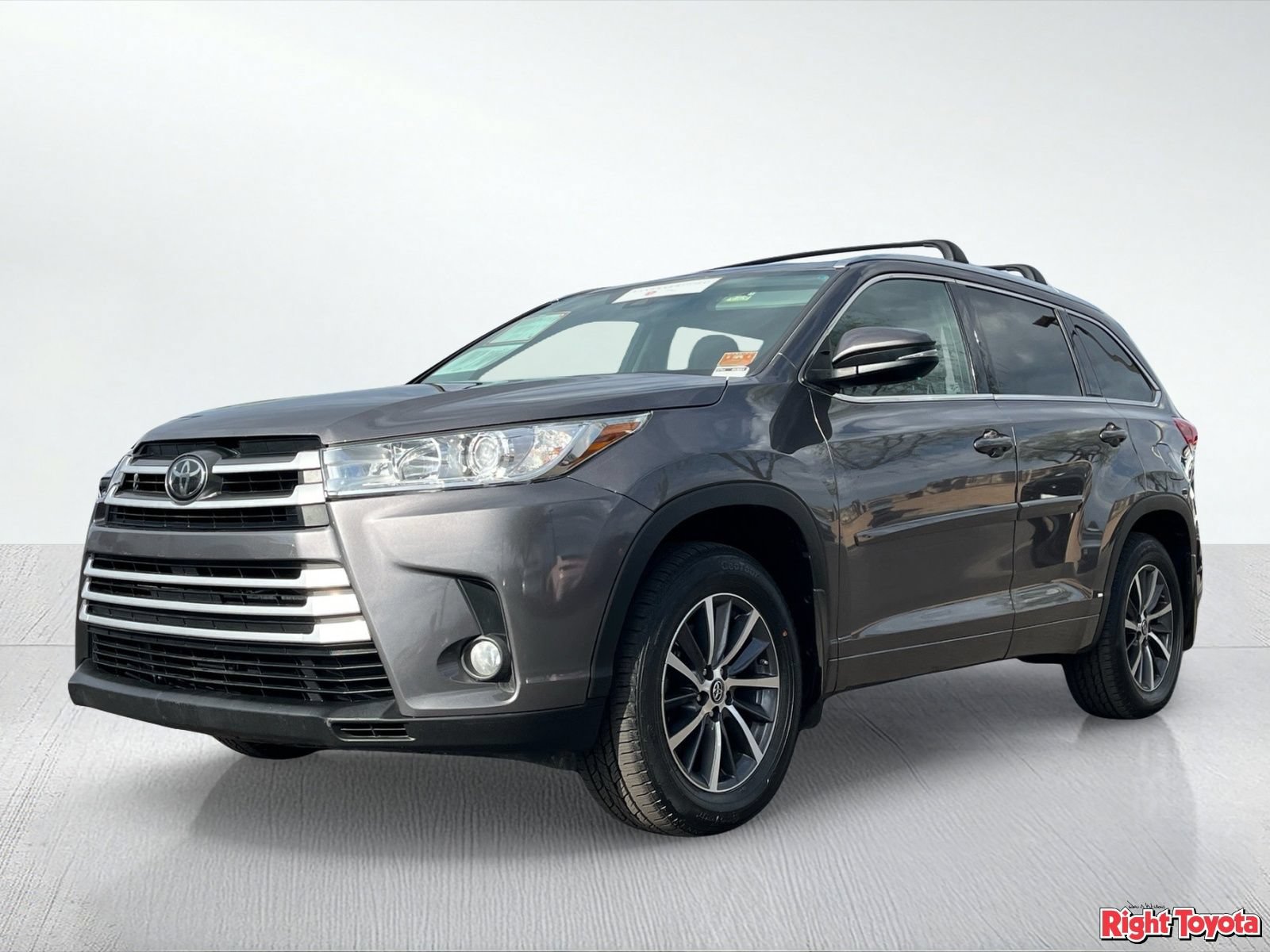 Certified 2017 Toyota Highlander XLE w/ Protection Package #3 AWD/4WD image 2