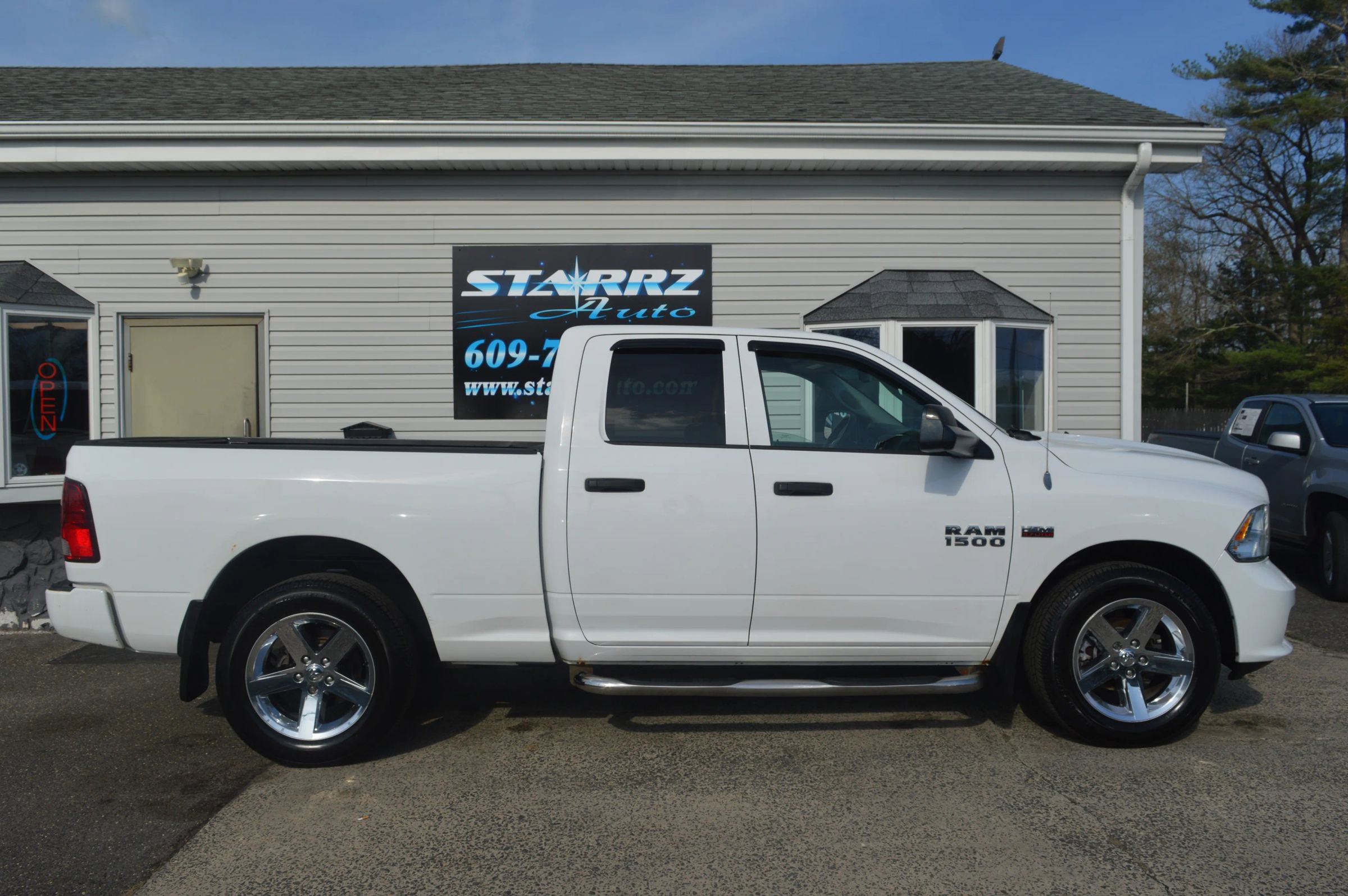 Used 2014 RAM 1500 Express image 6