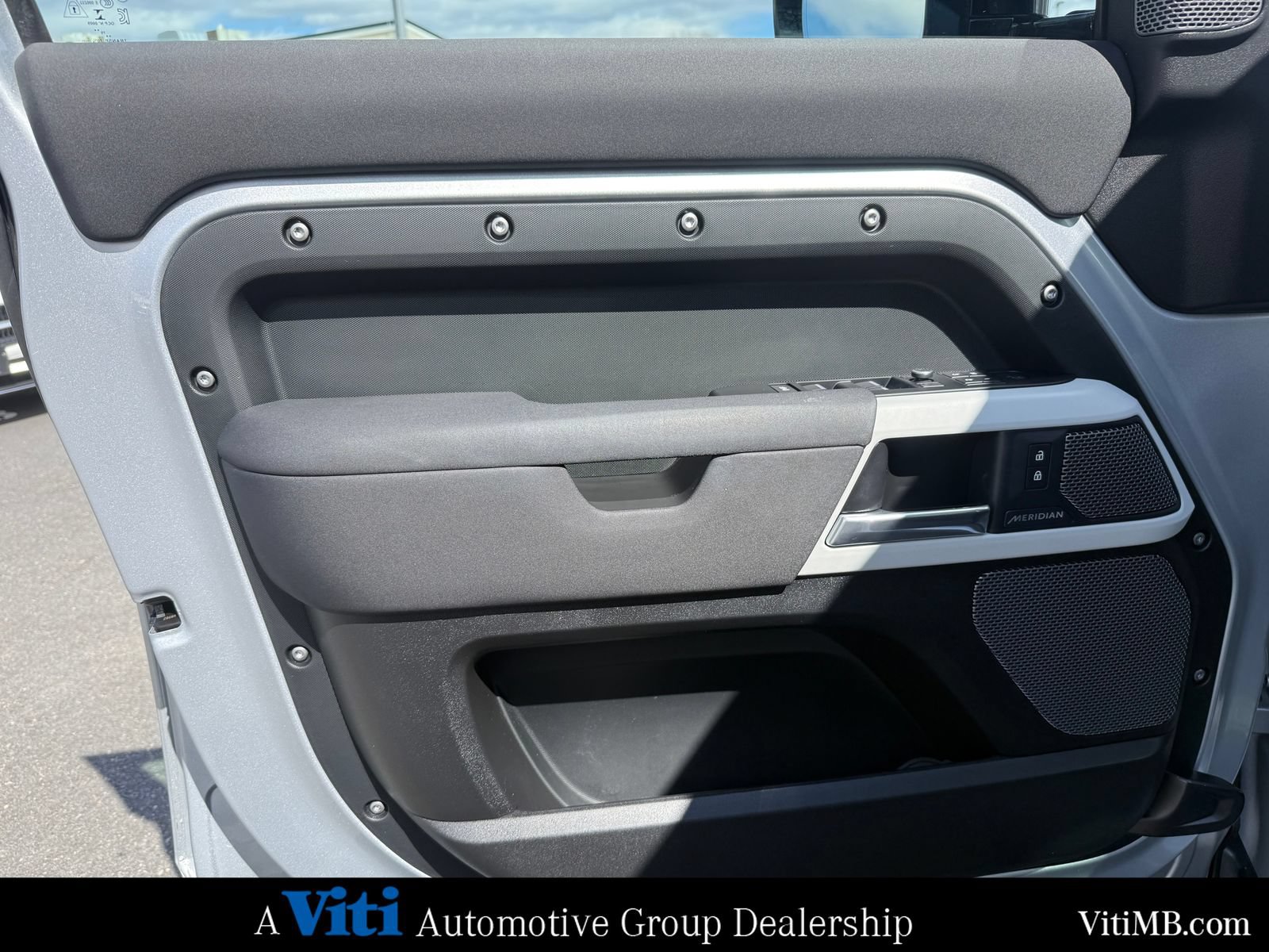 Used 2020 Land Rover Defender 110 First Edition AWD/4WD image 16