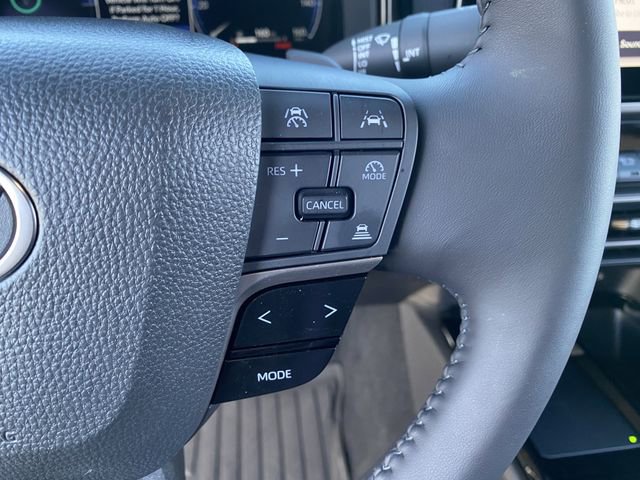 Used 2025 Toyota Camry XSE FWD image 28