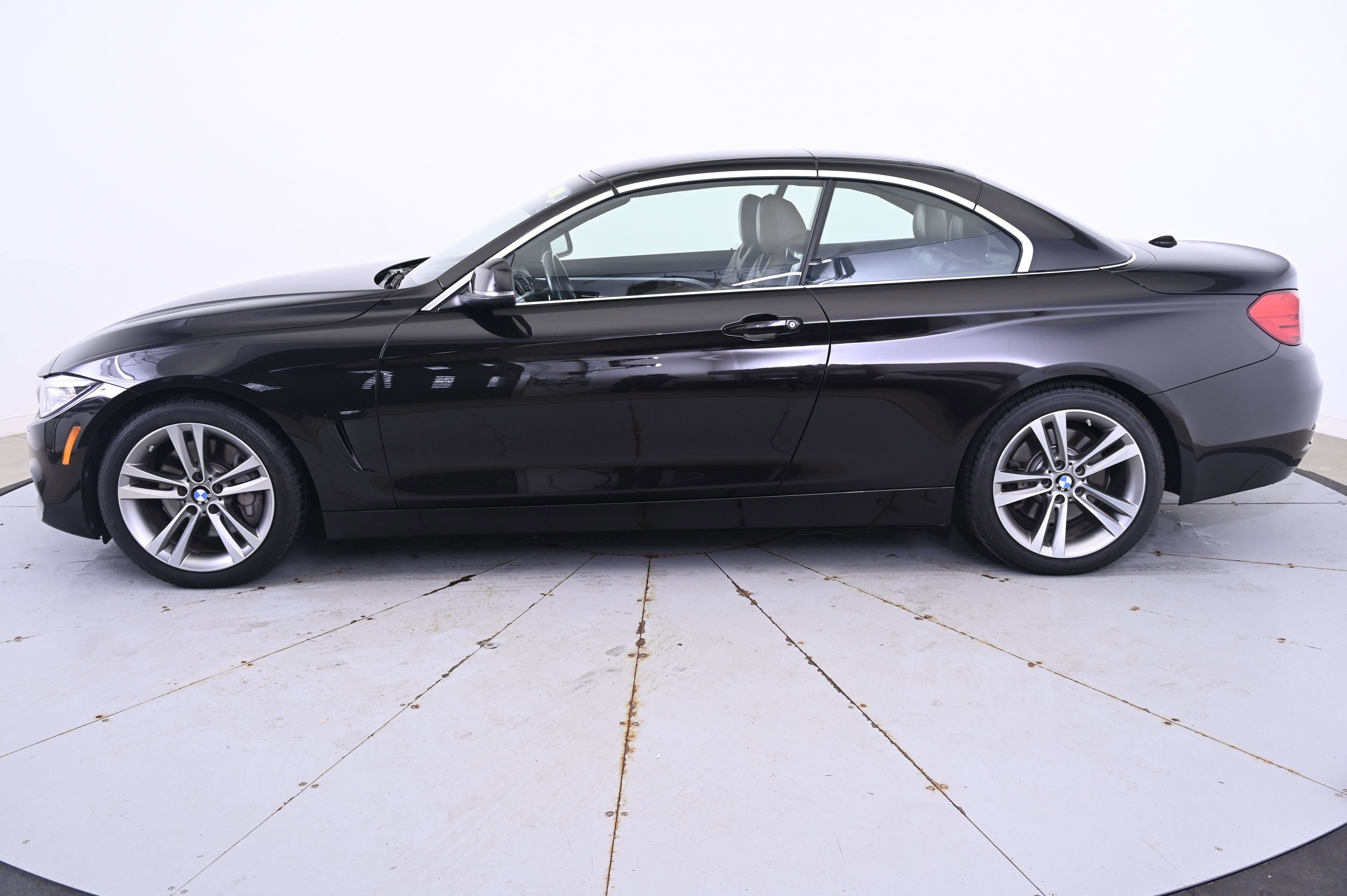 Used 2016 BMW 435i Convertible image 12