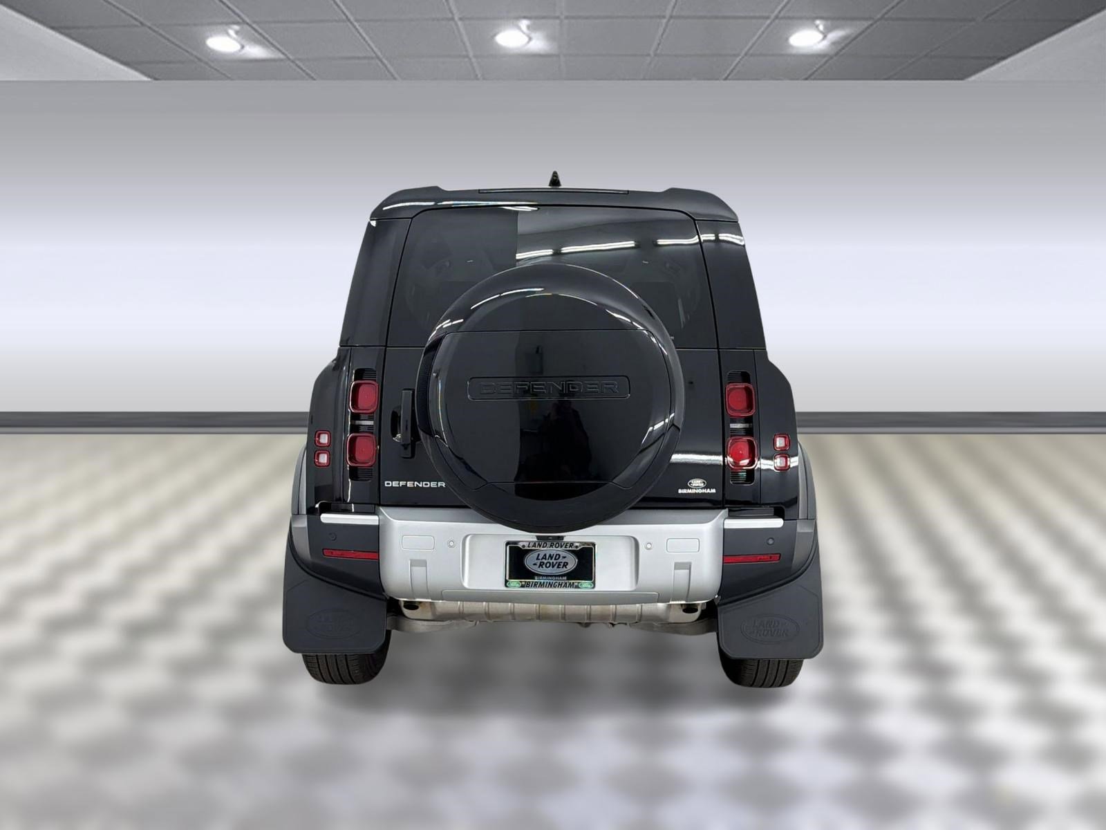 Used 2025 Land Rover Defender 110 S image 10