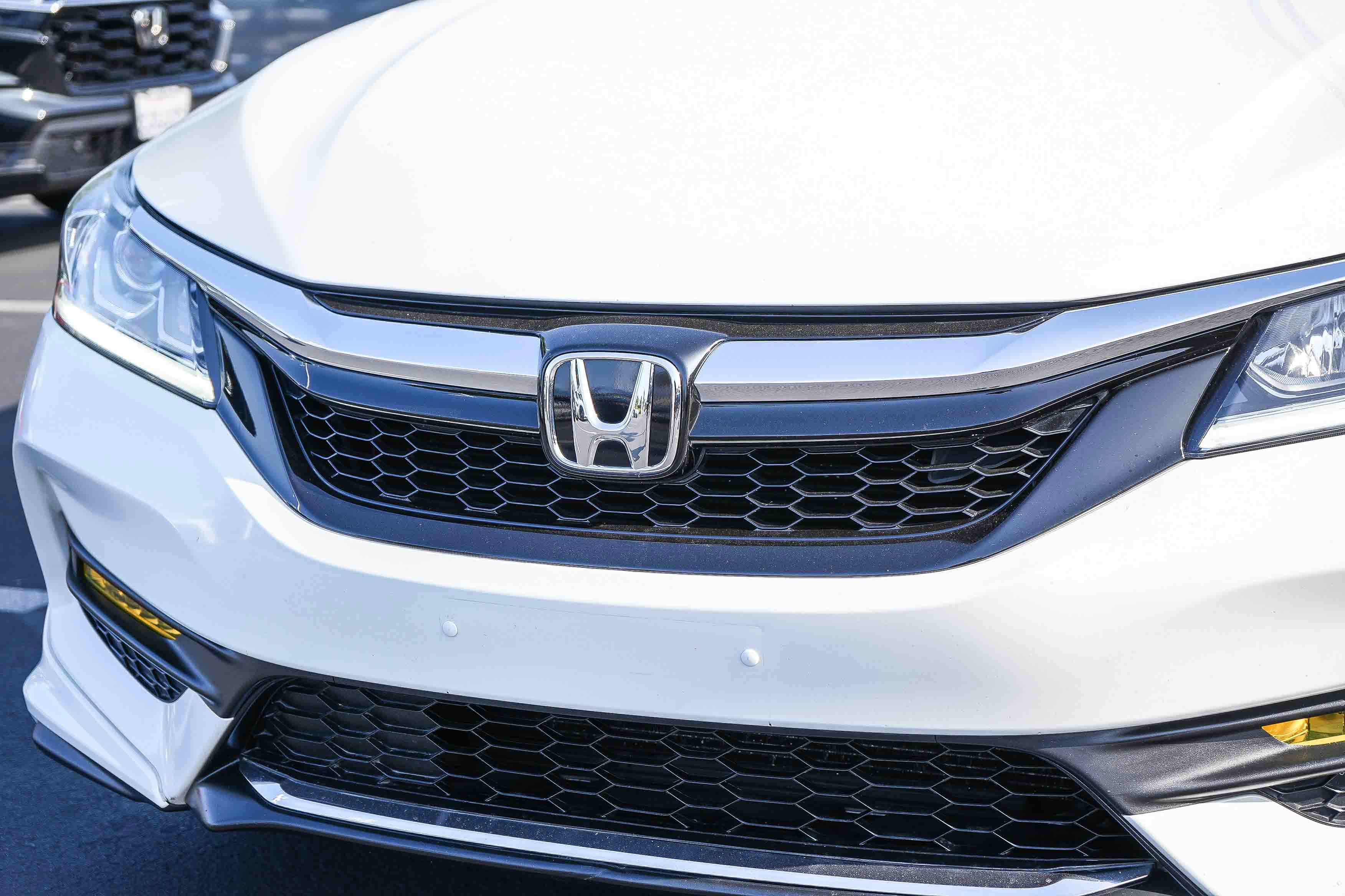 Used 2017 Honda Accord Sport Special Edition image 6
