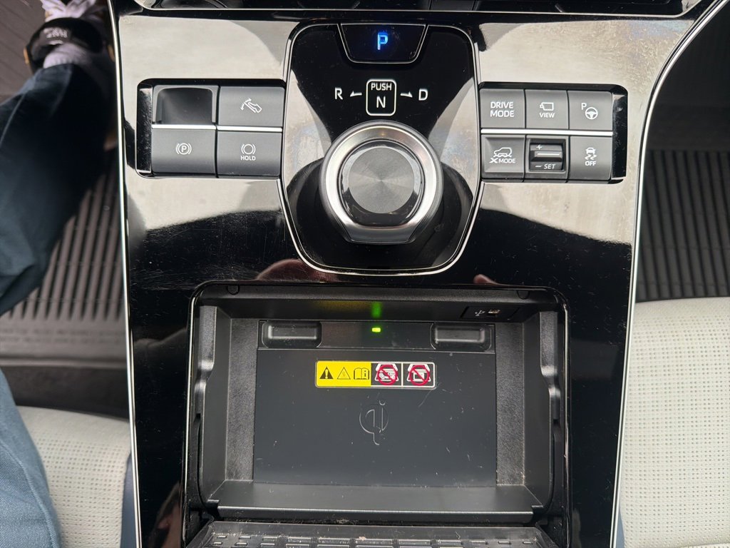 Certified 2024 Subaru Solterra Limited image 38