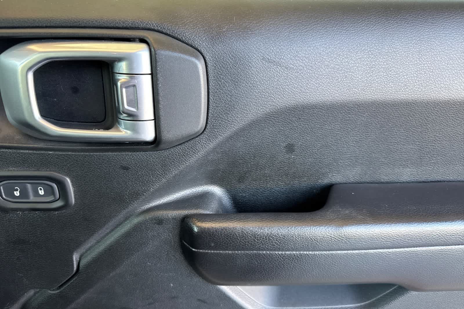 Used 2020 Jeep Wrangler Unlimited Sport AWD/4WD image 19
