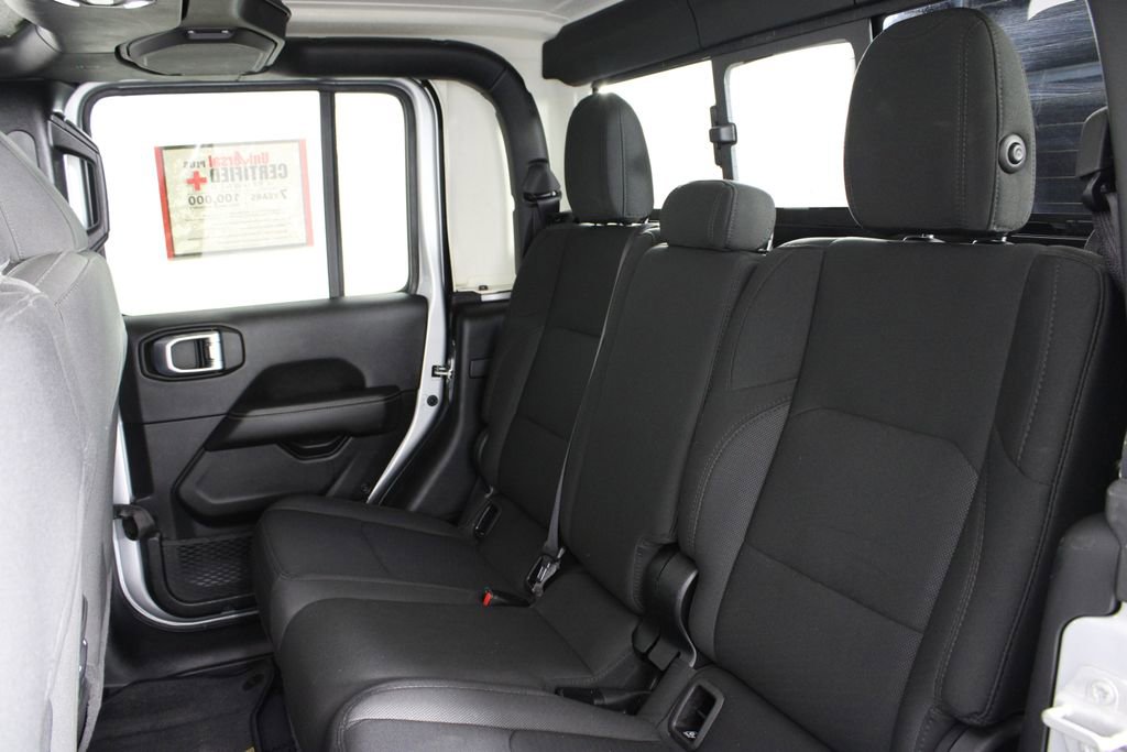 Used 2023 Jeep Gladiator Overland image 20