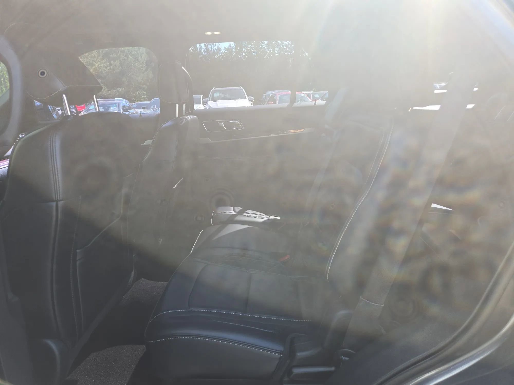 Used 2019 Ford Explorer Platinum image 28