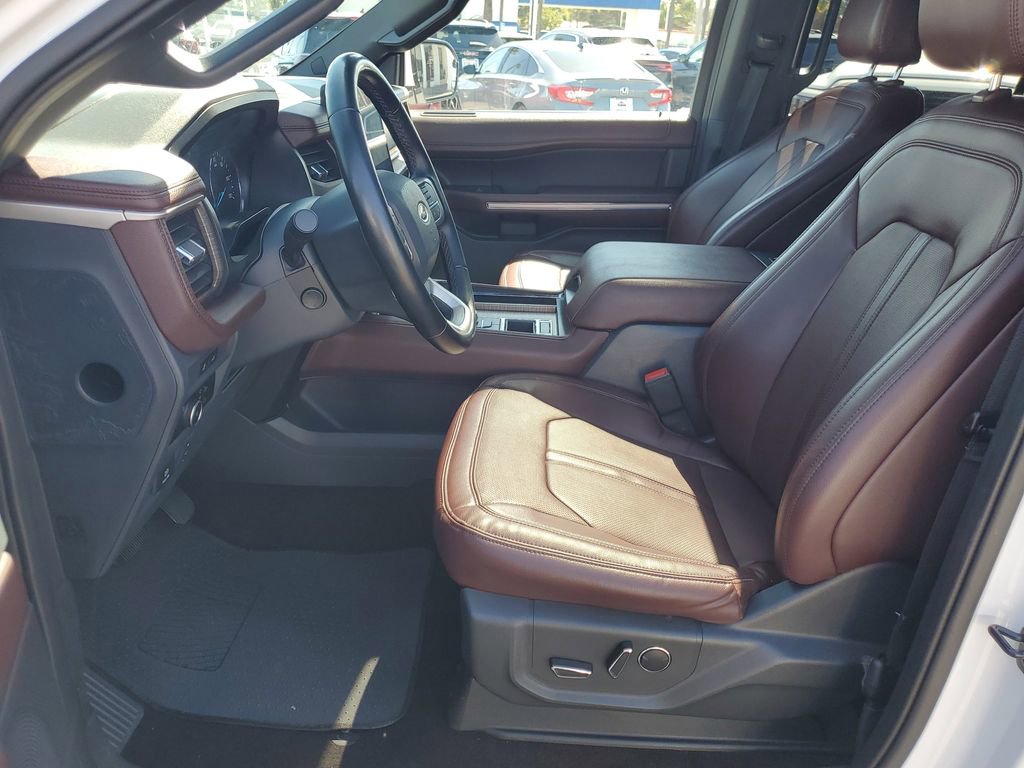 Used 2023 Ford Expedition Limited image 20